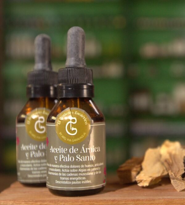 "Equilibrio y sanación en cada gota: árnica para el cuerpo, palo santo para el alma."