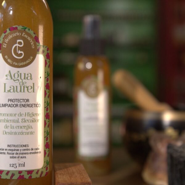 Agua de Laurel