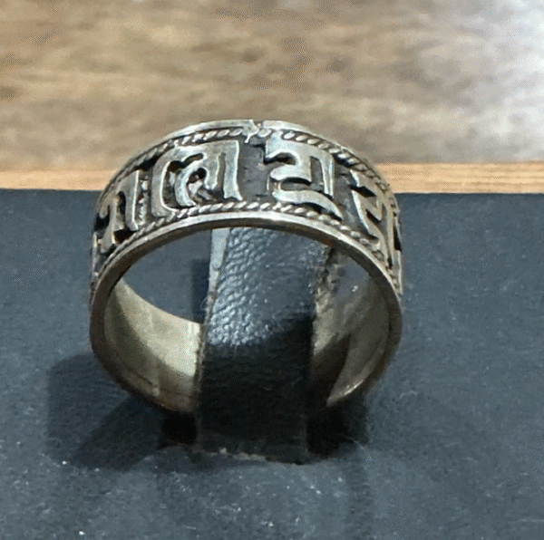 Anillo OM MANI PADME HUM plata 925.