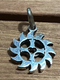 Cruz orlada chica 1,4 cm diámetro, plata 9253