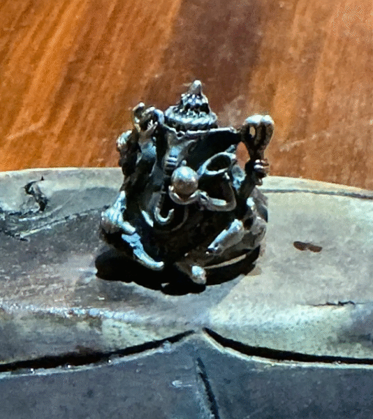 Importante Anillo Ganesh plata 925
